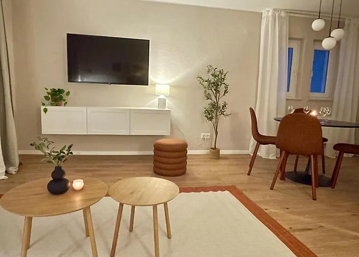 Westflügel Apartment mit Parkplatz und zentraler Lage