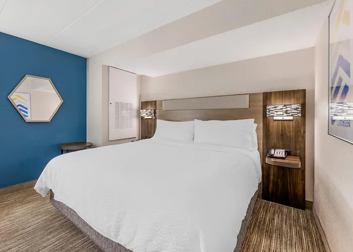 Holiday Inn Express Chicago-Downers Grove By Ihg