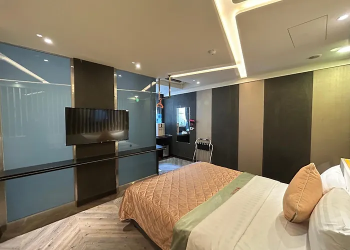 Benz Hotel