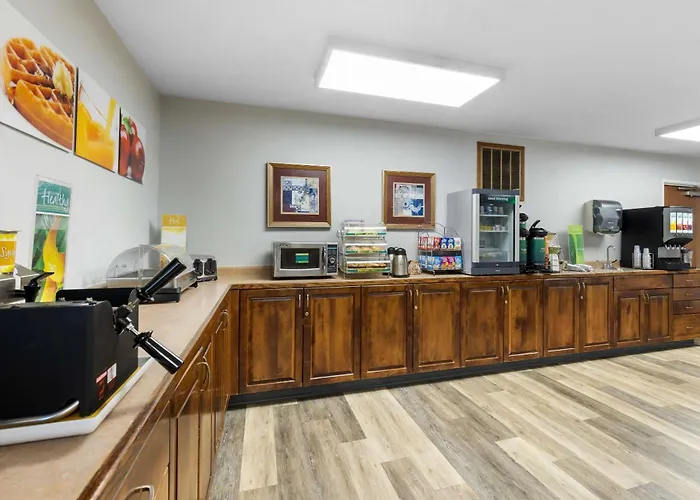 Quality Inn & Suites Fort Madison Near Hwy 61