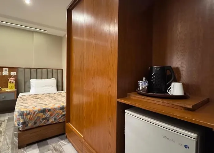 Garden City Plaza Hotel