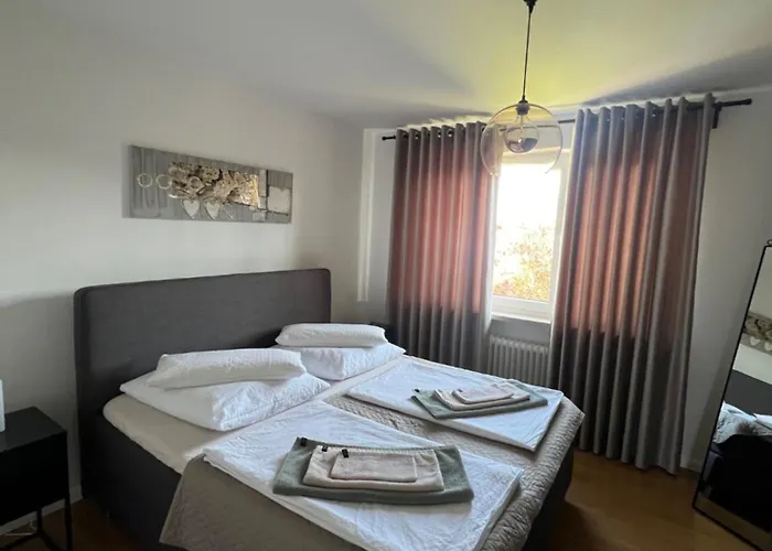 Geräumige Gästewohnung Andi im Herzen von Rastede - Küche - WLAN - Stellplatz