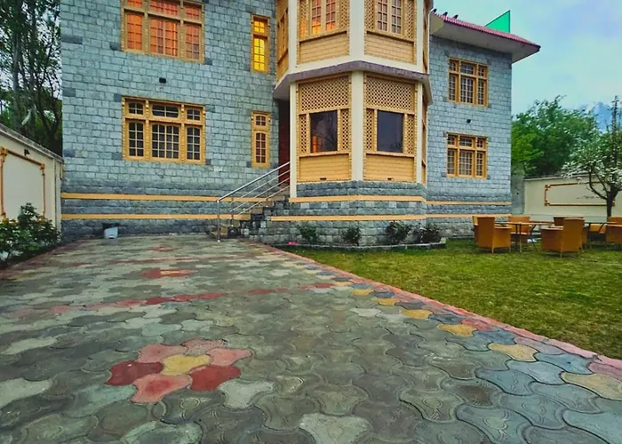 Skardu Baithak