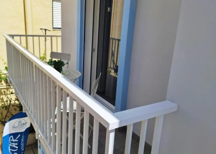 SeaSTAR Beach Apartments