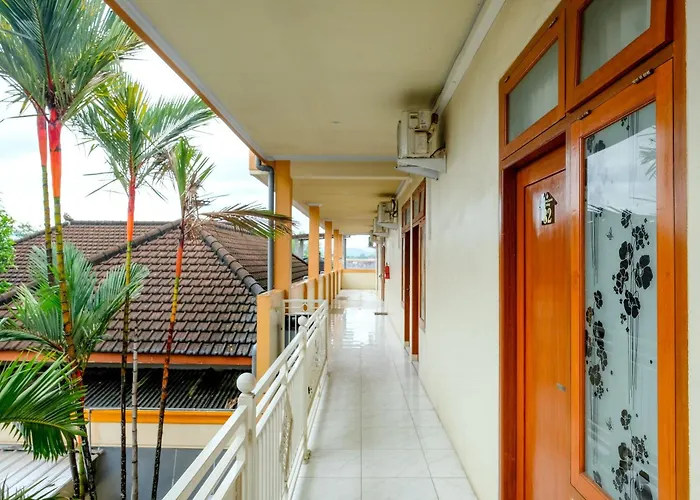 Reddoorz At Dewanti Syariah Near Stasiun Tulungagung