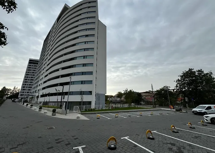 Ava Towers Accommodation 1-2 Bdm By Gap With Parking Option
