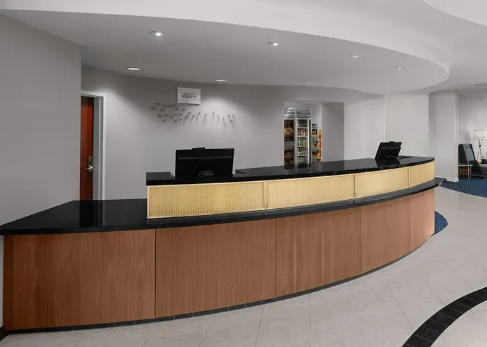 Courtyard By Marriott Santa Clarita Valencia