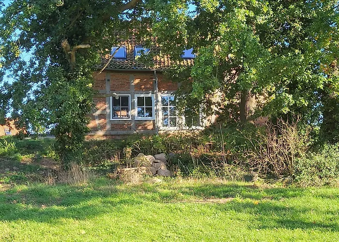 Altes Backhaus Bauernhof Vogel