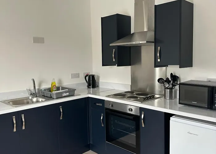 Continental Hotel With Access To Shared Kitchen