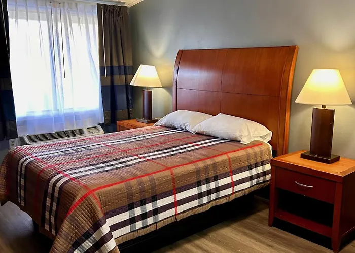 Sunwestern Suites
