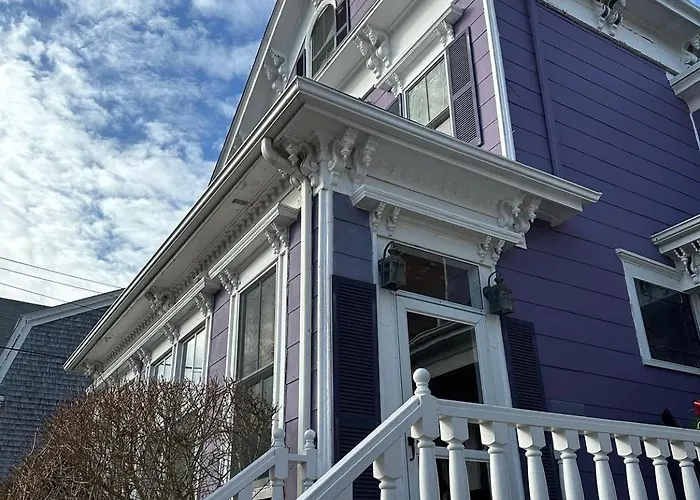 Somerset House Inn