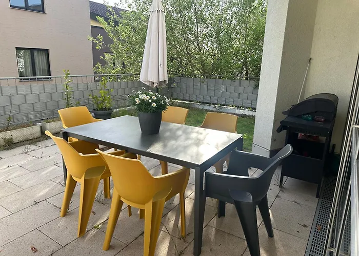 Miracle House mit Terrasse, Parkplatz&Top-Ausstattung in Leonberg