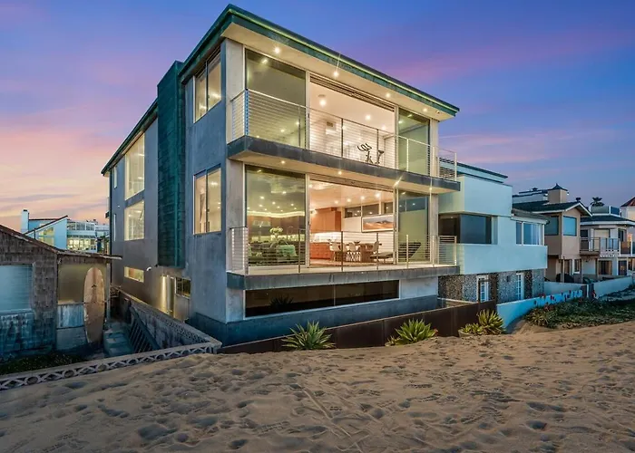 Modern Ocean Front Beach Home- 3 King Beds 3 Bedroom