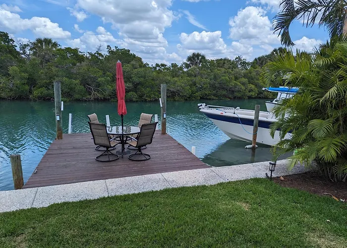 Casey Key 1-Bed Dockside Villa
