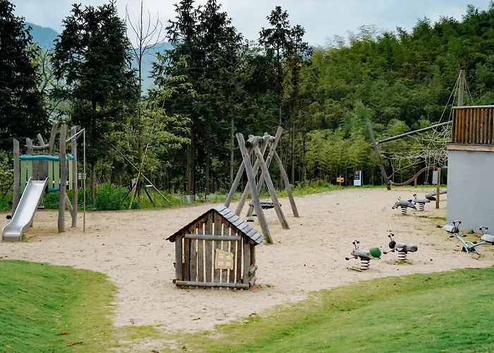 Xiang Yue Lake International Resort