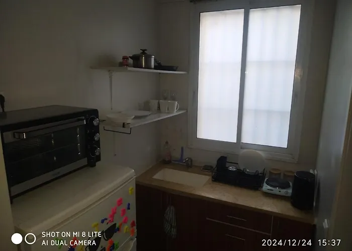 Amir'S Apartments