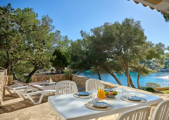 Sea Frontline Apartment 'Charo' Pool And Wifi