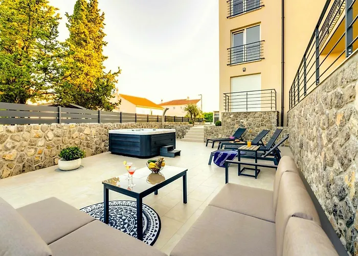 Cosmopolitan Apartments