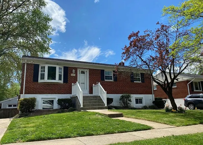 2 Bedroom Apt 5 Min From Metro Pike N Rose