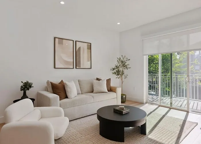 Luxurious 2Br Apartment In Heart Of Silicon Valley