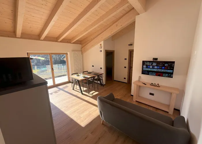 Dolomiti Lake View Apartments