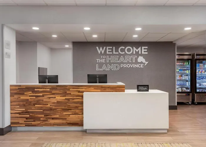 Hampton Inn & Suites By Hilton Windsor