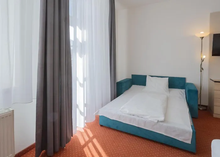 Hotel Flora