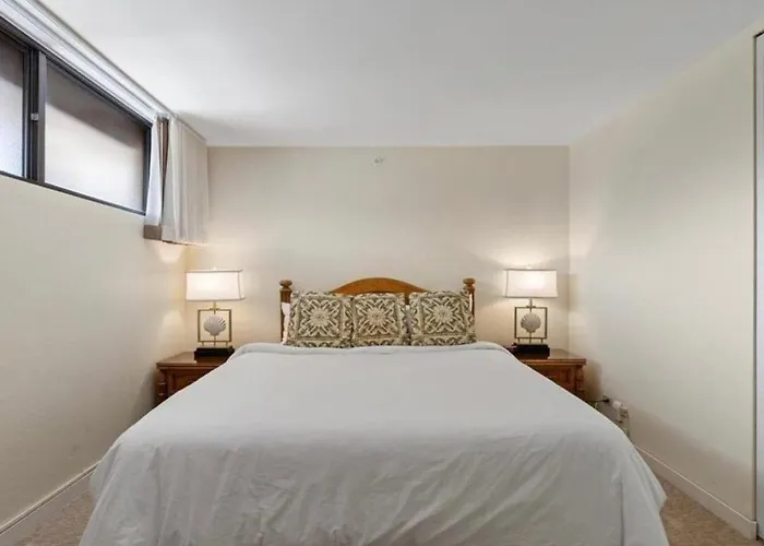 Ocean View Condo With Private Balcony On 4Th Floor