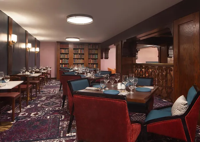 Hotel Royer Urbana Champaign, Tapestry Collection By Hilton