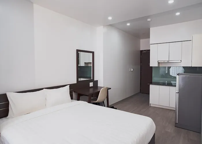 The Eastern Hotel & Apartment