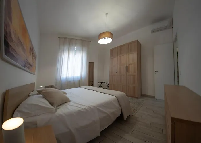 Al Civico 31 Apartment In The Center Of Cecina