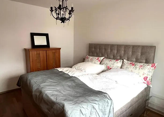 Charming Burgfrieden for 2