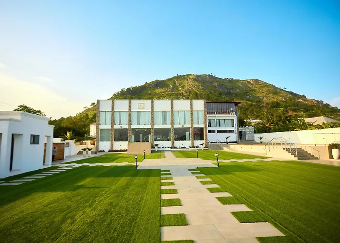 Abram Hills Hotel Ltd