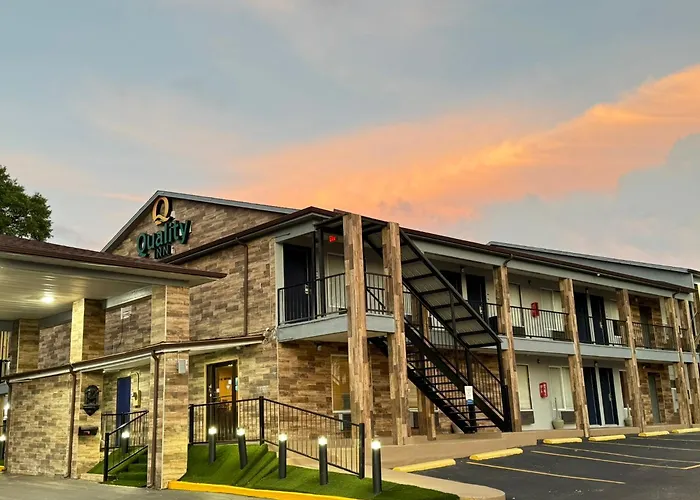 Quality Inn Crestview I-10 Eglin Afb Area