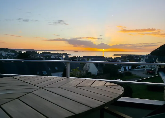 Appartement Erquy Bretagne Vue Mer Exceptionnelle Sur Les Hauts D'Erquy Au Calme ! 900 M Du Centre Ville Et Au Pied Du Gr34
