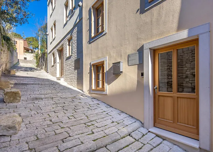Pula Residence Rooms And Apartments Old City Center