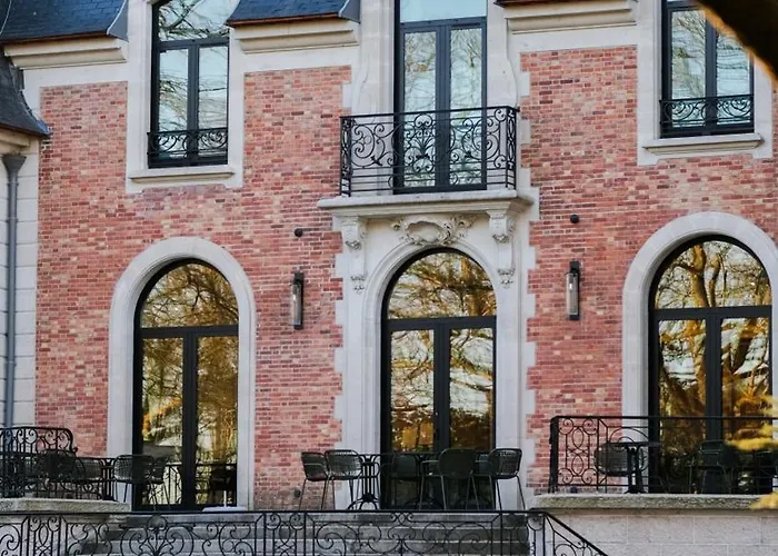 Bienheureux Hotel & Restaurant