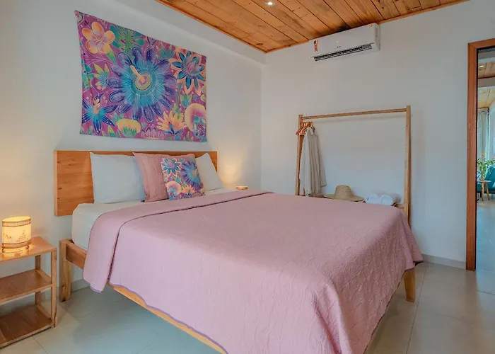Apartamentos e casa Orla Itacaré - Casa Flor