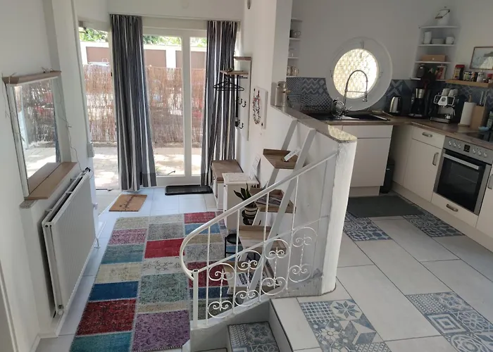 City Nest - Große gemütliche Ferienwohnung mit Terrasse, zentral gelegen, für Paare, Familien und Hunde!