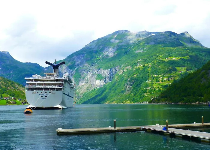 Cozy Apartament In Alesund Near The Beach