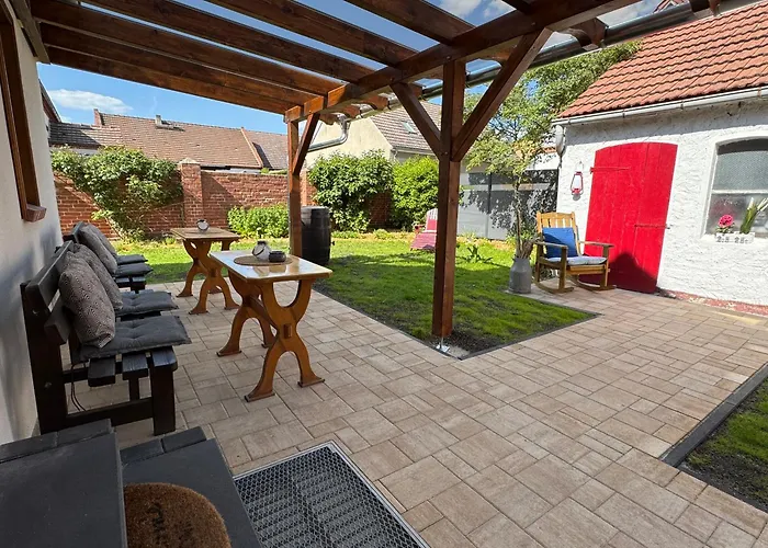 Bei der Kahnfährfrau Mit NEUEM Innenhof Garten