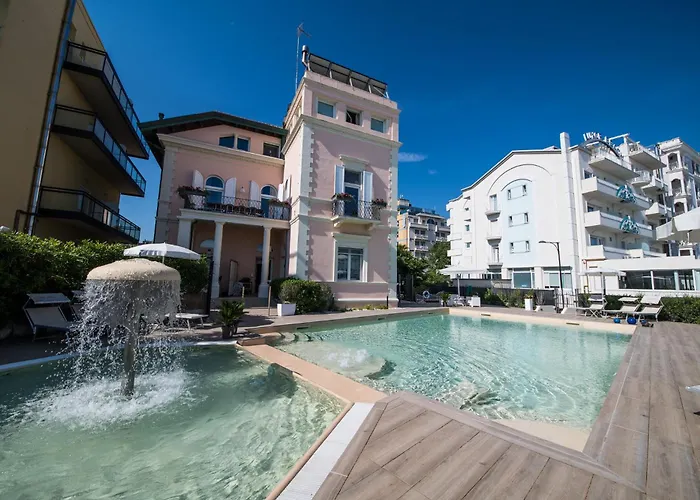 Appartamenti Diffusi Di Villa Fiorita Con Accesso Alle Piscine Della Struttura Principale