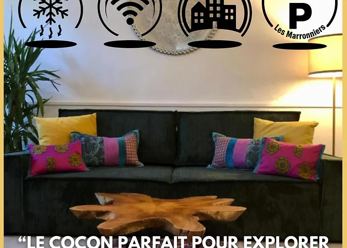 Ulysse, Appartement Spacieux Au Centre Historique D'Uzes En Rez-De-Chaussee Avec Exterieur, Proche Parking Des Marroniers