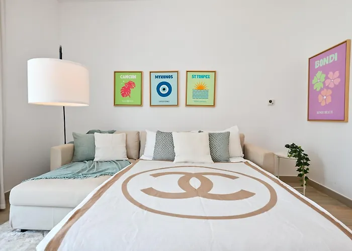 Water'S Edge 1Br | Balcony, Canal Walk + F1