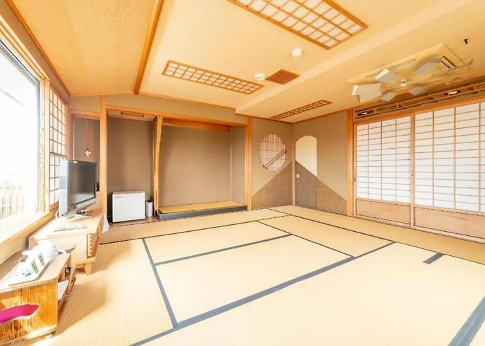 Business Hotel Nishiura Yokkaichi