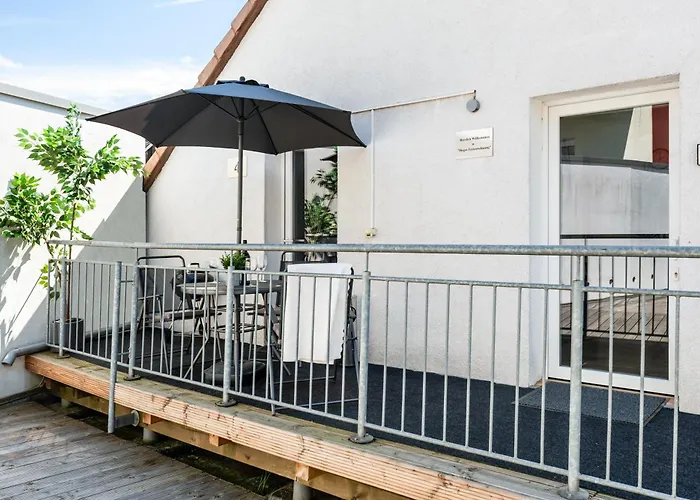 MOLA Apartments-Moderne Ferienwohnung im Herdecker Zentrum für 3 Personen-mit Balkon-Grill-Gratis Parkplatz-WLAN