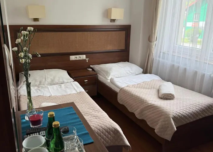 Restauracja Kawiarnia Pokoje Do Wynajecia