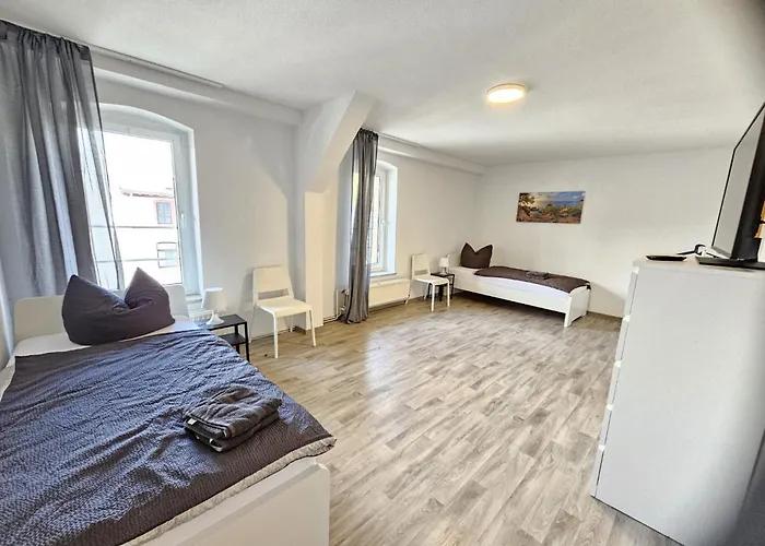 MR Living I moderne Apartments mit Einzelbetten, voll ausgestattete Küche, WLAN, Parkplatz, ideal für Monteure I DI01, DI02