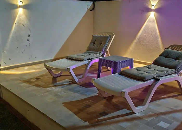 Dar Lebharr Studio