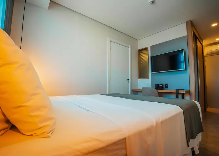 Hotel Laghetto Estação